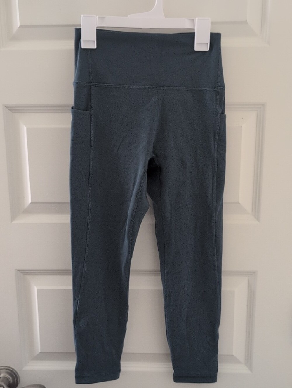 COLORFUL KOALA High-Waist 7/8 Performance Capris in Teal Blue Size Small - Picture 3 of 10